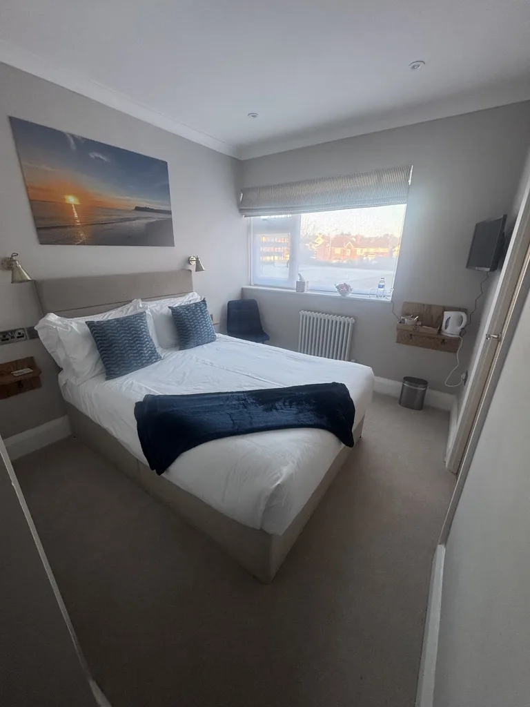 Room 1 Small Double – Seaside Hideaway Hotel Scarborough Small Double Room 1 at Seaside Hideaway Hotel in Scarborough, with double bed and bright first-floor layout